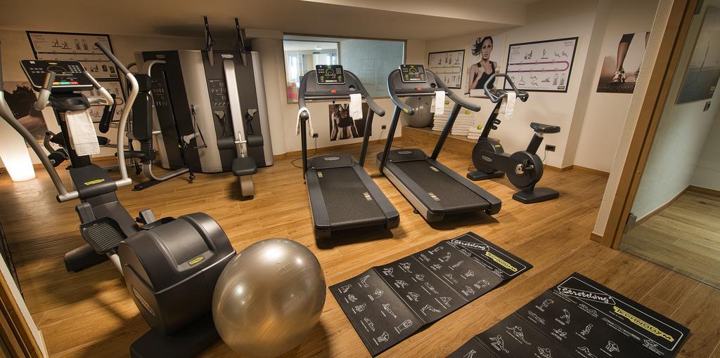 Hotel Baita Montana Livigno Eksteriør bilde